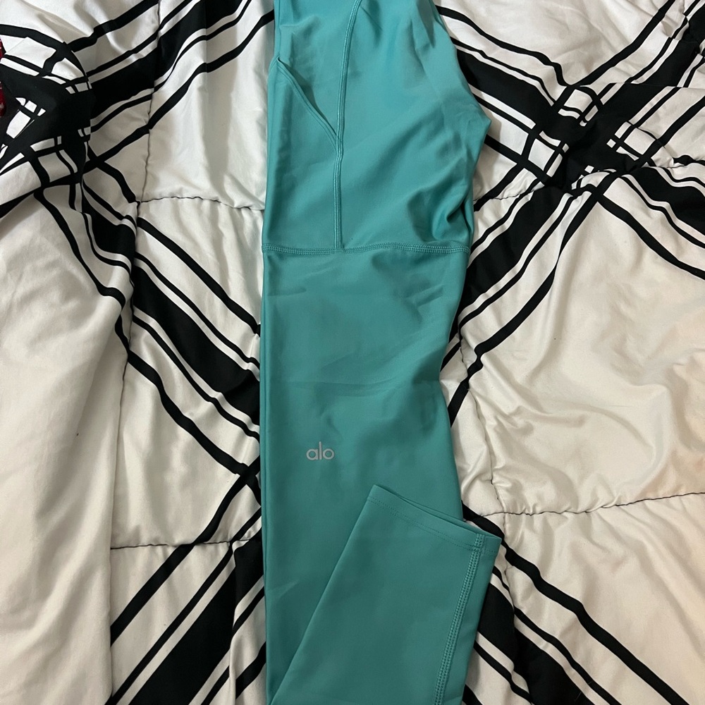 Alo high waist 4 pocket utility legging - Picture 4 of 4